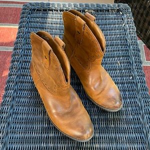 BOC Leather Cowboy Western short boots